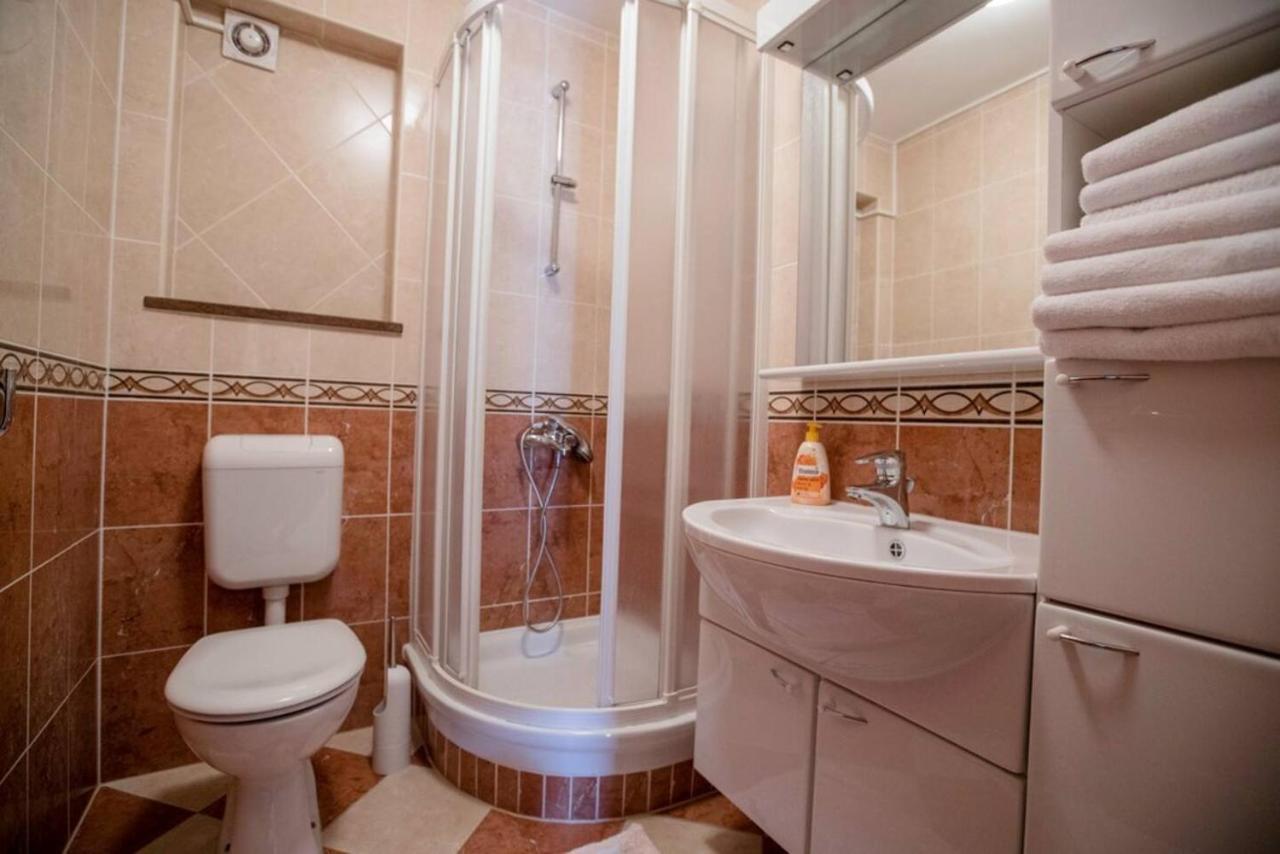 Apartments Dionis Rab Town Luaran gambar