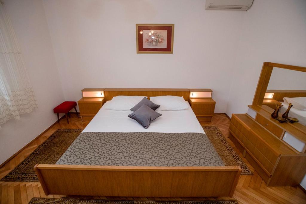 Apartments Dionis Rab Town Luaran gambar