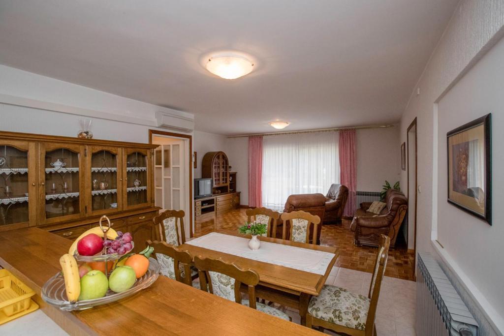 Apartments Dionis Rab Town Luaran gambar